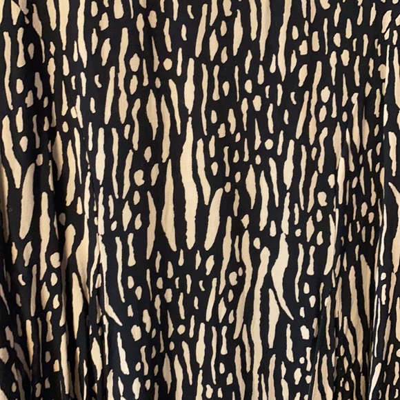 Urban outfitters flowy dress - Picture 3 of 4